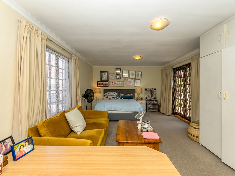 4 Bedroom Property for Sale in Kenwyn Western Cape